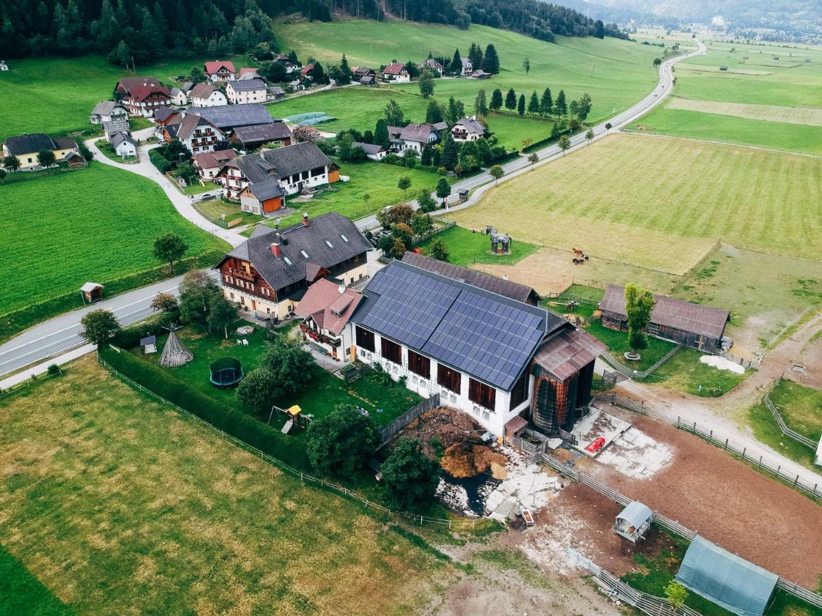 Gut Neusess Villa เมาเทิร์นดอร์ฟ ภายนอก รูปภาพ